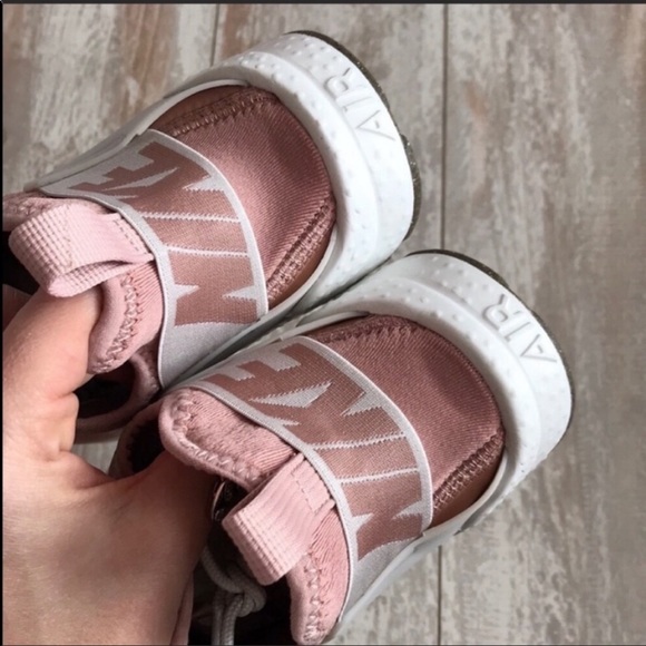 NWT Nike Huarache Run Ultra Pink - Picture 5 of 8